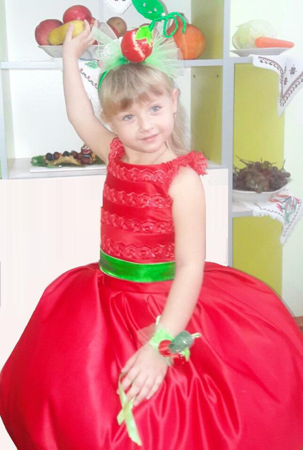 Карнавальний костюм Вишня Вишенька