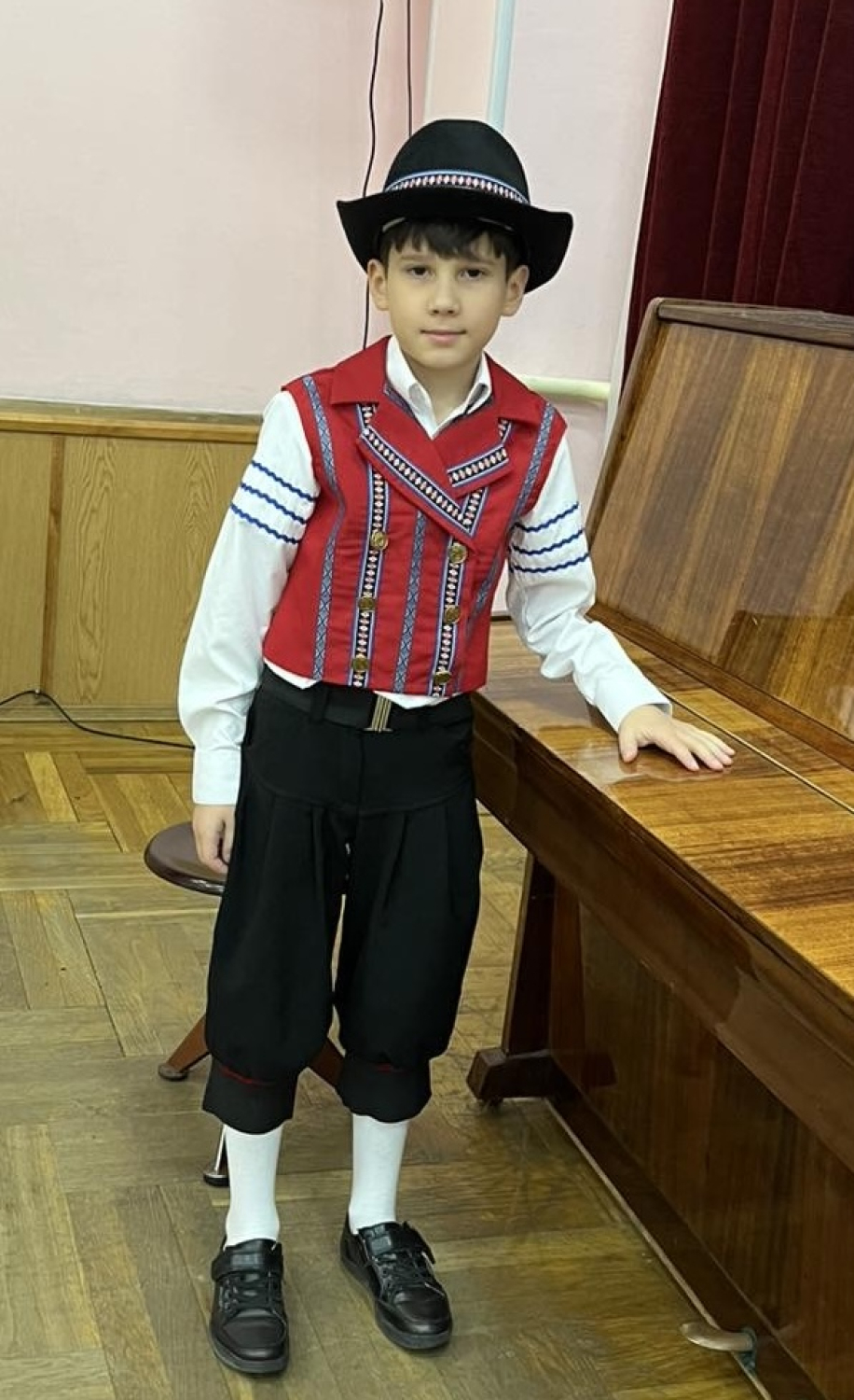  Скандинавський костюм (шведський, фінський) Кай з Снігова королева