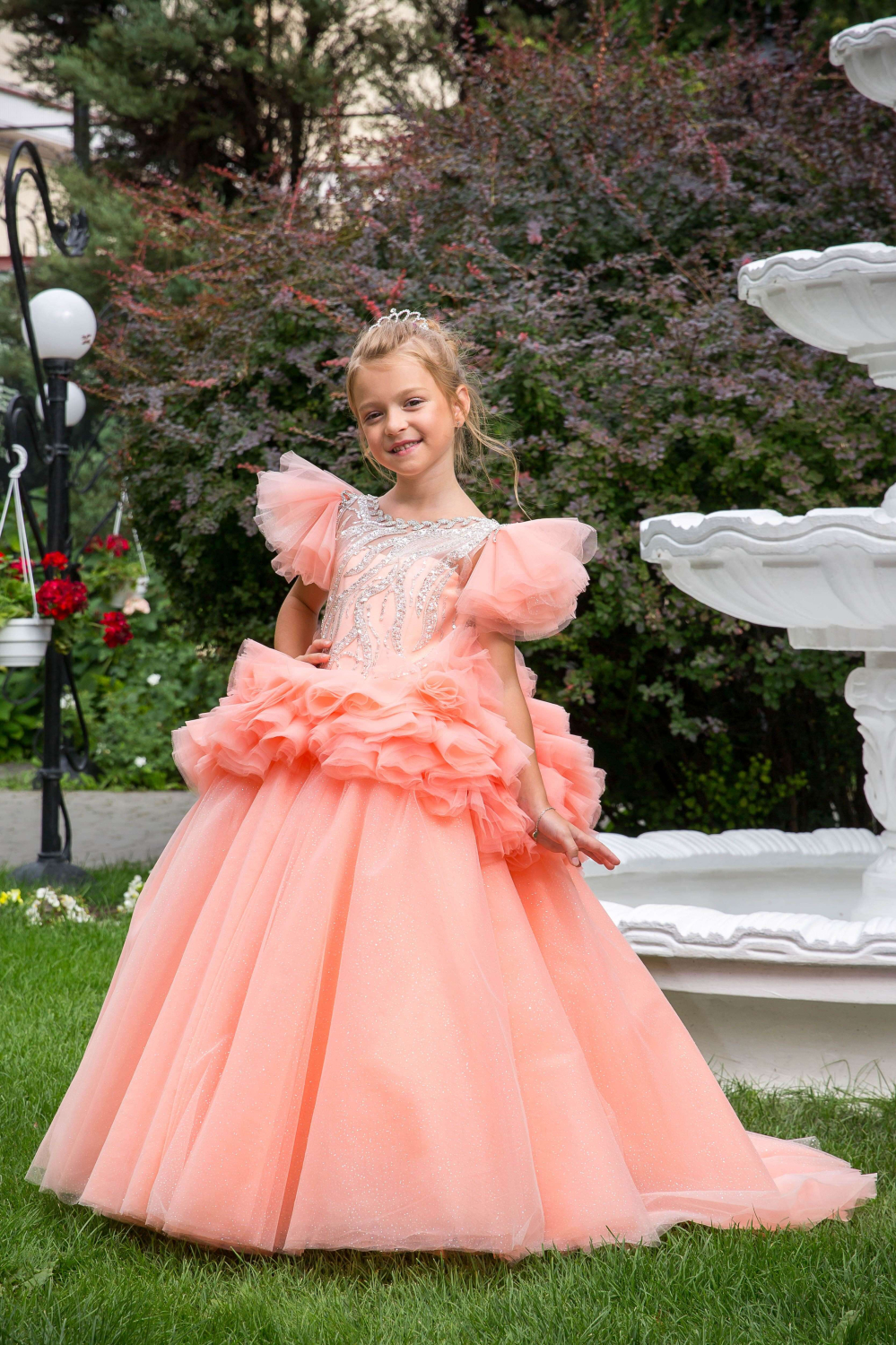 Елегантна бальна сукня 13728