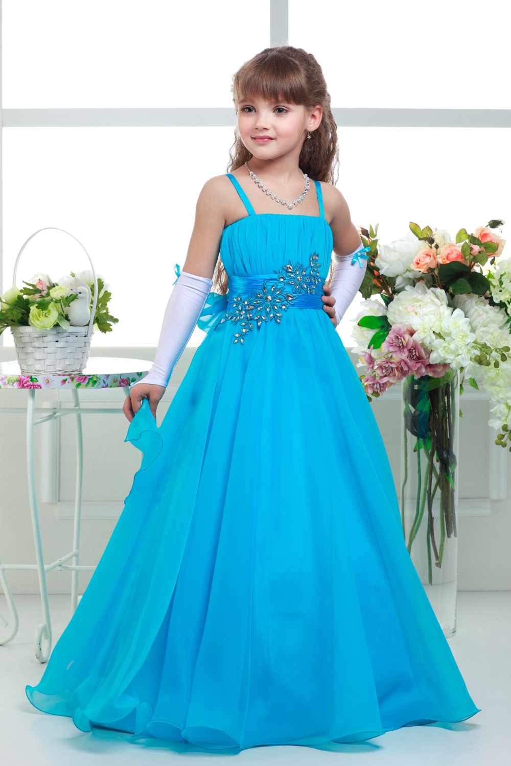 Елегантне плаття для дівчинки 8716