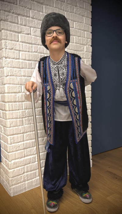  Дід, дідусь, українець, гуцул, колядник