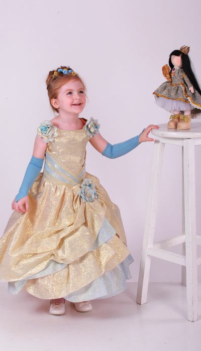 Ошатне плаття для дівчинки Королева Тая золото